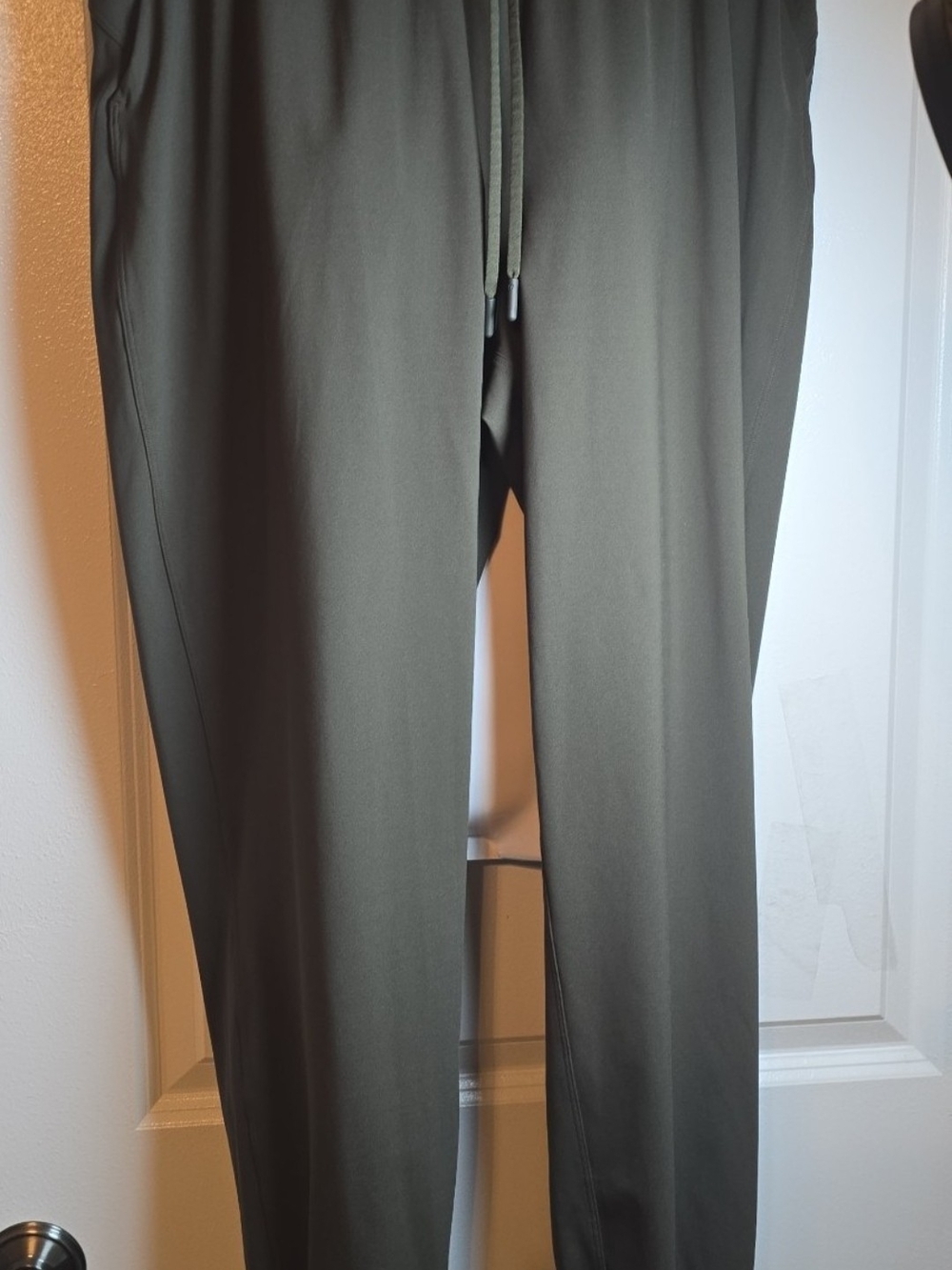 Lululemon Athleta olive green womens joggers size L-XL